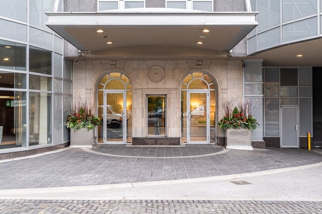 property at 10 Bellair St