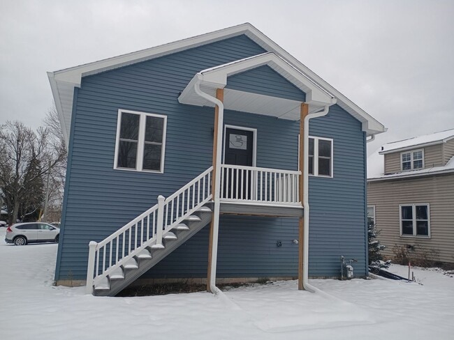 property at 1111 High St