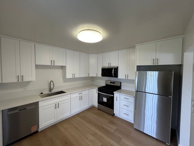 property at 2015 Felspar St