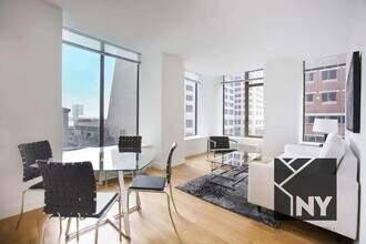 126 Pearl St in New York, NY - Building Photo - Building Photo