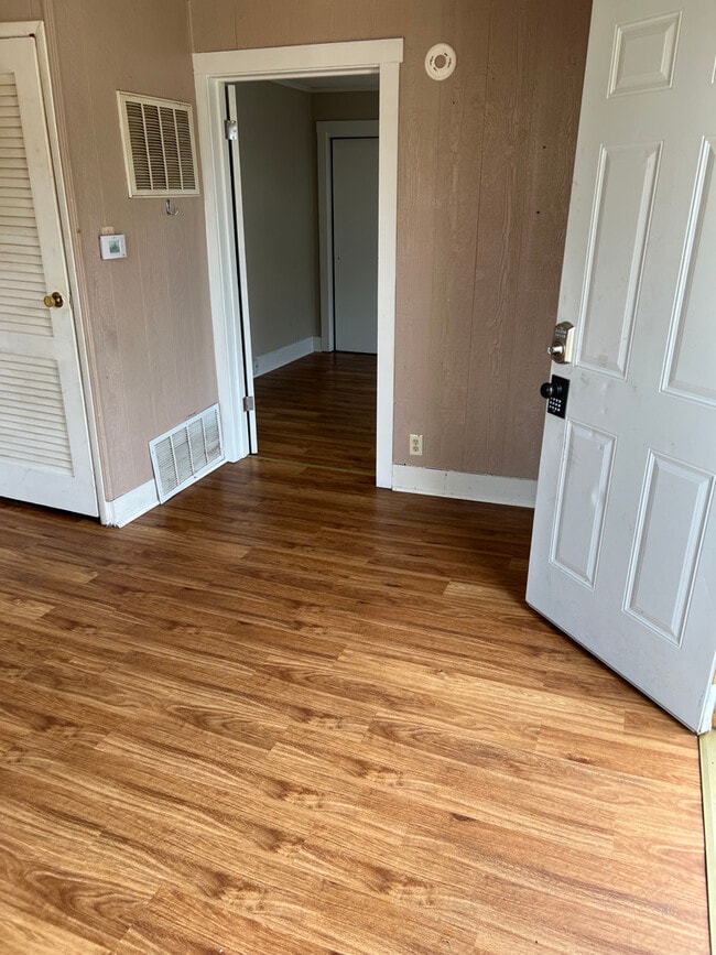 407 N Clark St, Unit 407