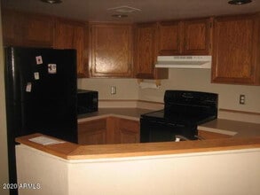 3228 W Glendale Ave in Phoenix, AZ - Building Photo - Building Photo