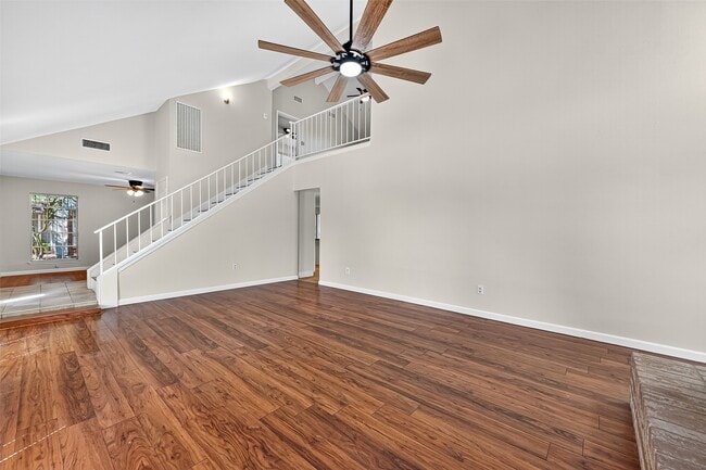 813 Lakeview Dr in Sugar Land, TX - Building Photo - Building Photo