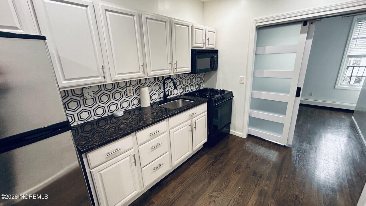 63 Madison St in Hoboken, NJ - Building Photo