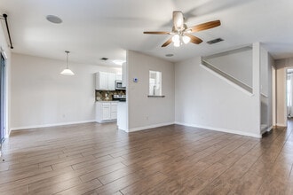 8107 Rustic Park in San Antonio, TX - Building Photo - Building Photo