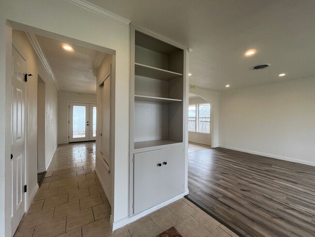 1041 Brawner Pkwy in Corpus Christi, TX - Building Photo - Building Photo