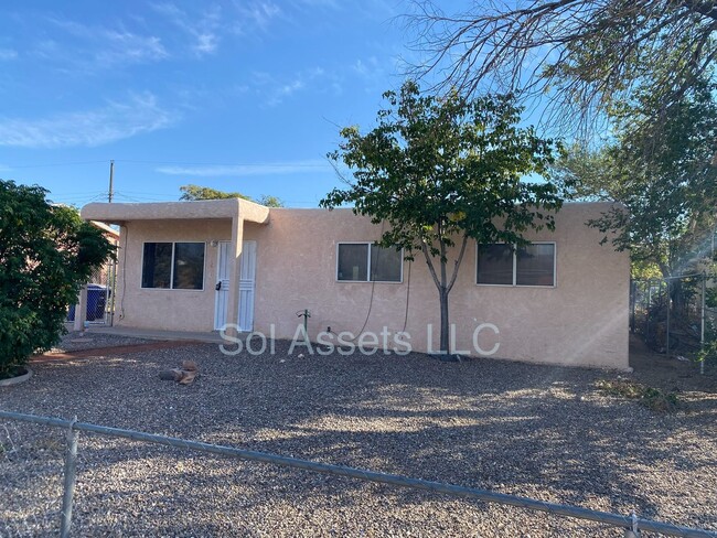 1616 Spence Ave SE in Albuquerque, NM - Building Photo - Building Photo