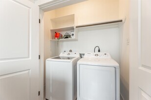 605 Middle St in Houston, TX - Building Photo