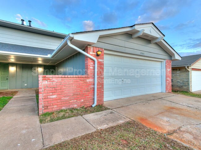 8504 Candlewood Dr in Oklahoma City, OK - Building Photo - Building Photo