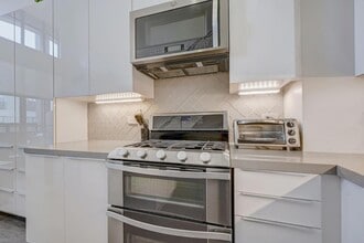 334 Santana Row in San Jose, CA - Building Photo - Building Photo