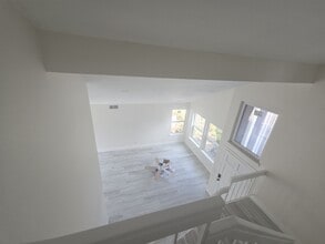 4526 Big Sur St in Oceanside, CA - Foto de edificio - Building Photo