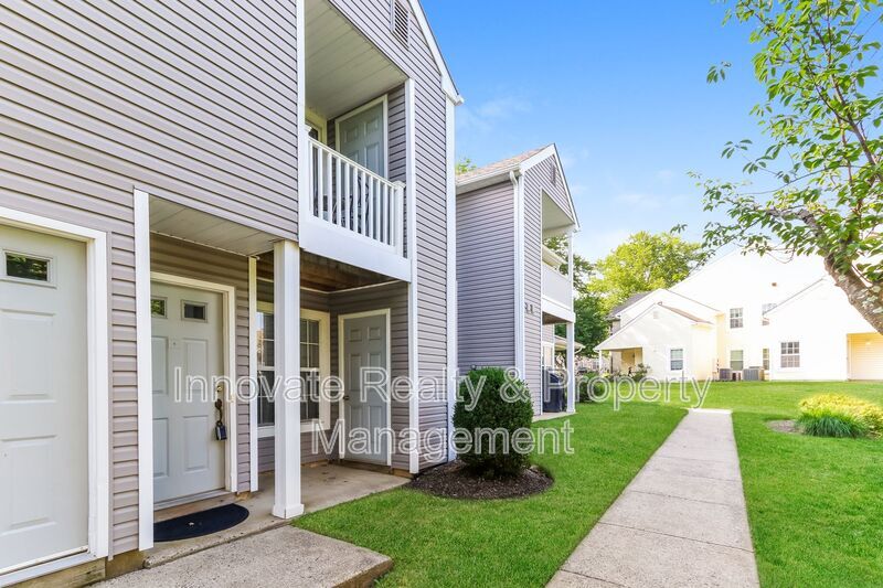 33021 Atkinson Pl in Holland, PA - Building Photo