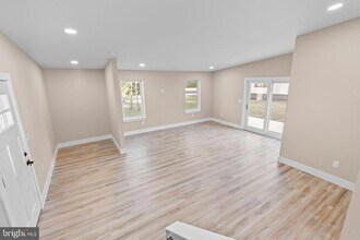 325 W Reliance Rd in Telford, PA - Building Photo - Building Photo