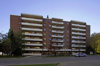 Bloorgate Towers in Mississauga, ON - Building Photo - Building Photo