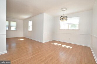 432 N Coles Ave in Maple Shade, NJ - Building Photo - Building Photo