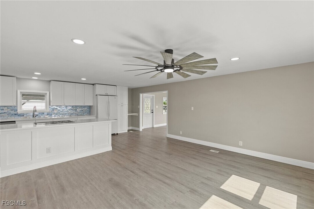57 San Remo Cir in Naples, FL - Building Photo