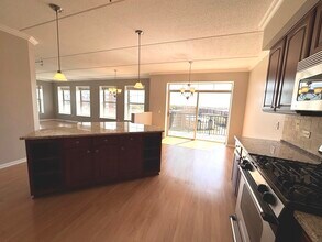 656 Pearson St in Des Plaines, IL - Building Photo - Building Photo