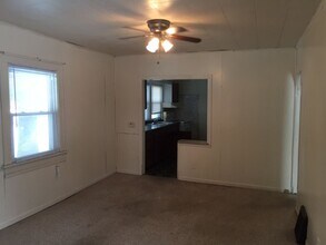 123 Hawver Ct in Waterloo, IA - Building Photo - Building Photo