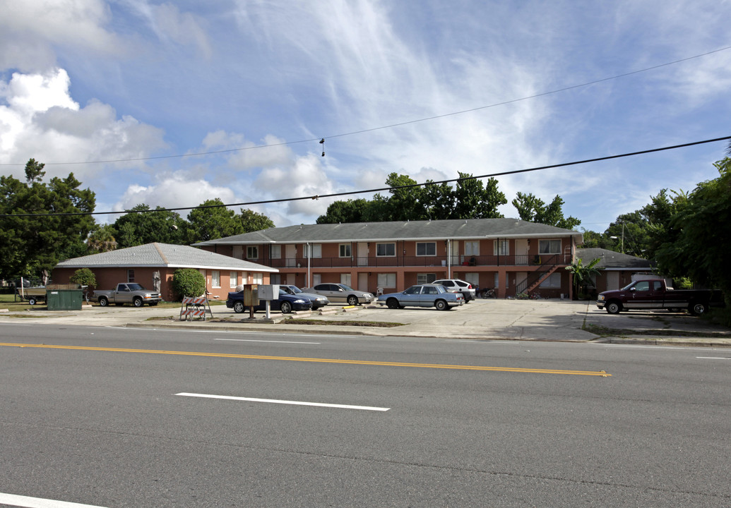 1592 South St in Titusville, FL - Foto de edificio