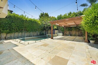 219 S Willaman Dr in Beverly Hills, CA - Building Photo - Building Photo