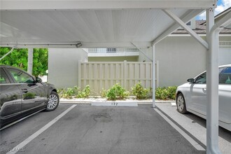 13121 Whitehaven Ln in Ft. Myers, FL - Building Photo - Building Photo