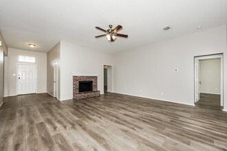 1738 Oneal St, Unit 010922 in Lancaster, TX - Building Photo - Building Photo