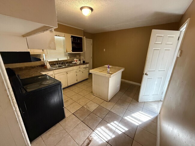 5125 E Linda Cir in Montgomery, AL - Building Photo - Building Photo