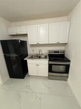 200 N 61st Ave in Hollywood, FL - Building Photo - Building Photo