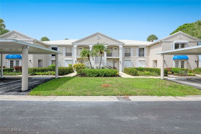 property at 881 Gulf Pavillion Dr