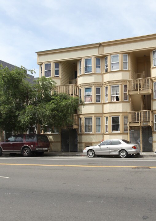 1916 Folsom St in San Francisco, CA - Foto de edificio