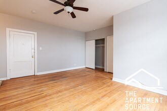 1058 W George St, Unit 206 in Chicago, IL - Building Photo - Building Photo