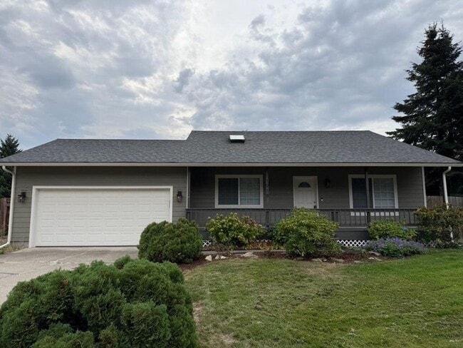 property at 1918 E Sundance Dr