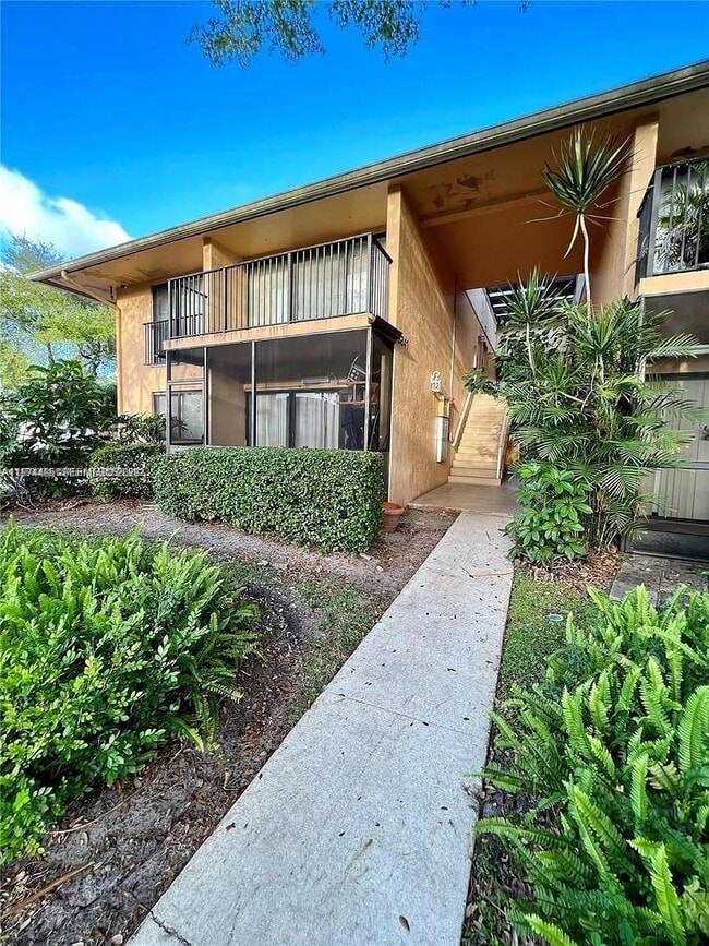 property at 5849 Washington St