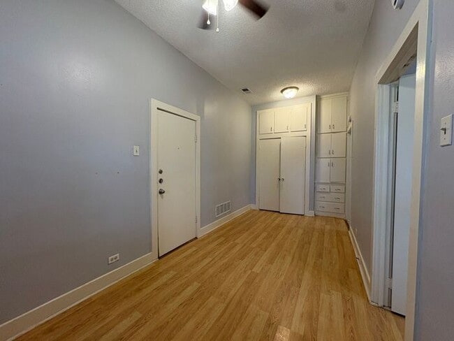 property at 709 S Broadway Ave