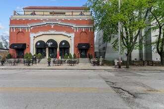 1715 Summit St in Kansas City, MO - Building Photo - Building Photo