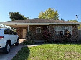 3230 W St Conrad St in Tampa, FL - Building Photo