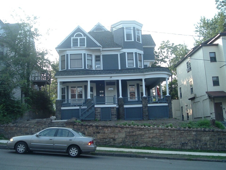 414 Quincy Ave in Scranton, PA - Foto de edificio