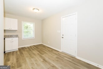 7125 Puckett St SW in Covington, GA - Building Photo - Building Photo