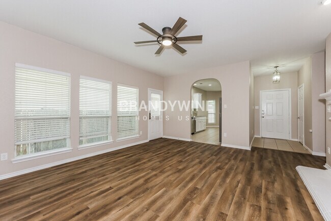 14105 Silkwood Dr in Haslet, TX - Foto de edificio - Building Photo