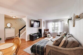 590 Triumph Ct in Hainesville, IL - Building Photo - Building Photo