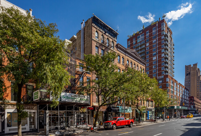 Preston NY 152 Eighth Avenue in New York, NY - Foto de edificio - Building Photo