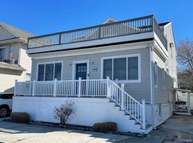 128 Roosevelt Blvd in Long Beach, NY - Building Photo