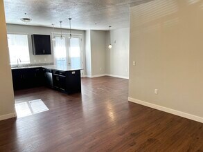3660 S 900 E, Unit 402 in Millcreek, UT - Building Photo - Building Photo
