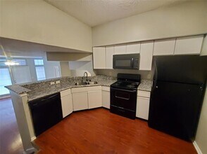 7474 Fair Oaks Ave in Dallas, TX - Building Photo - Building Photo