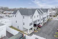 Fairfield Townhomes at Valley Stream in Valley Stream, NY - Foto de edificio - Building Photo