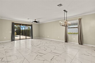 19835 Beechcrest Pl in Estero, FL - Foto de edificio - Building Photo