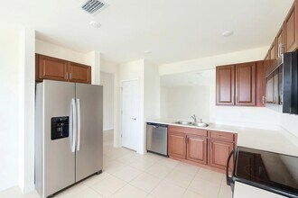 211 NE 20th St in Cape Coral, FL - Building Photo - Building Photo