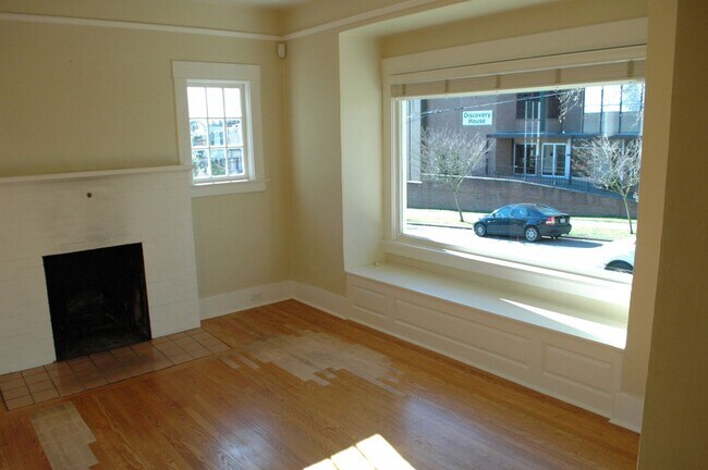 4412 2nd Ave NE in Seattle, WA - Building Photo - Building Photo