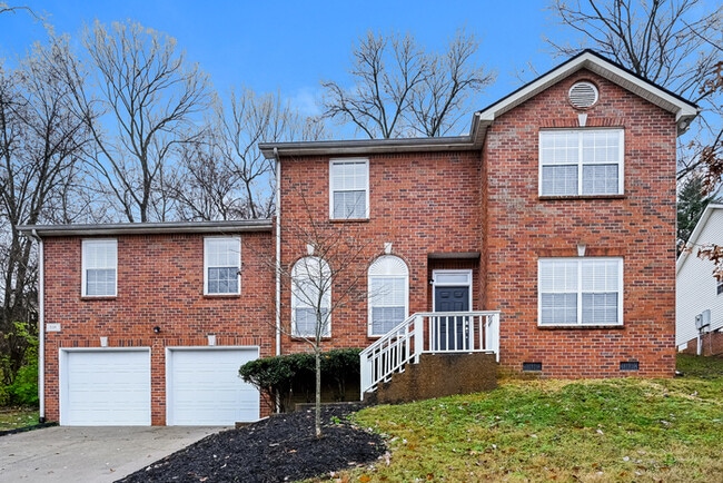 property at 636 Magnolia Ln