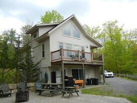 49 Nichols Rd in Keeseville, NY - Building Photo